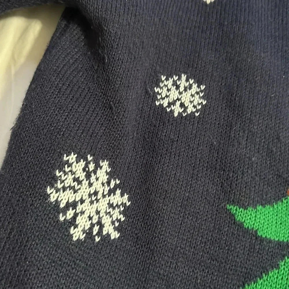 Derek Heart Christmas sweater tree and snowflakes juniors size XL - Picture 3 of 6